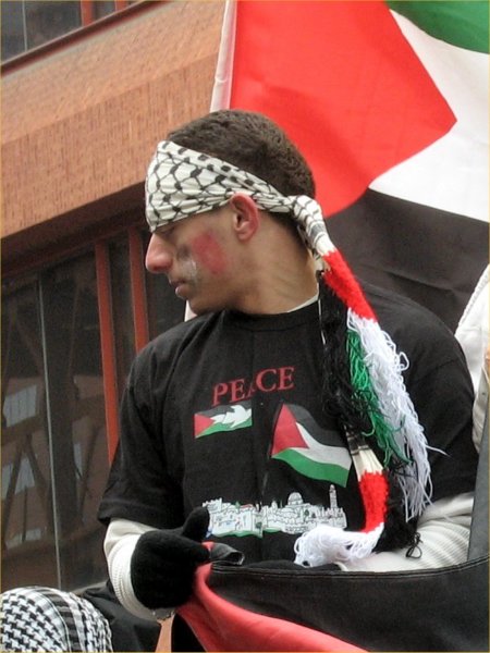 _gazarally_010350_crop_left.jpg